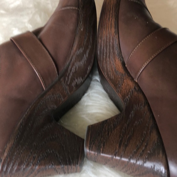 Munro American Staci Women’s Brown Leather Mules - Picture 4 of 8